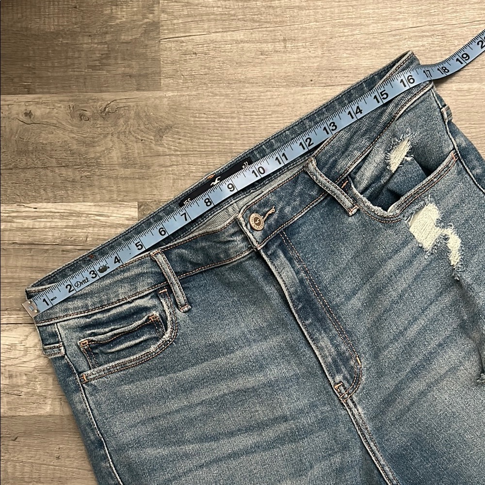 Hollister Light Blue Denim Jeans - Picture 3 of 4